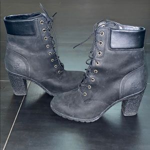 Timberland Boots in black with heel